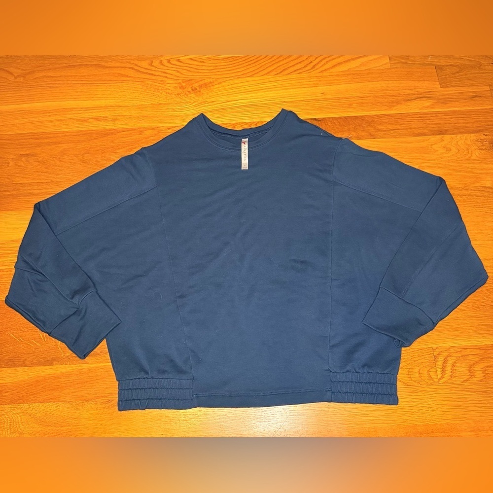 Fabletics Navy Cropped Sweatshirt Women’s Small Lounge Pullover Athleisure